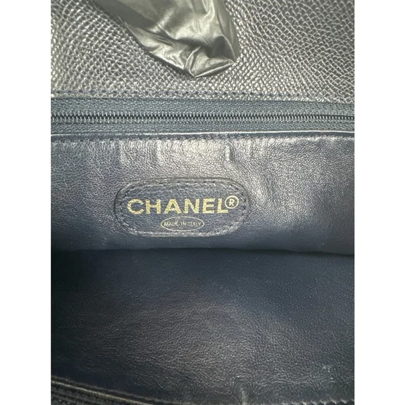 Authentic CHANEL Black Grained Calfskin Shopping Tote - Picture 6 of 15